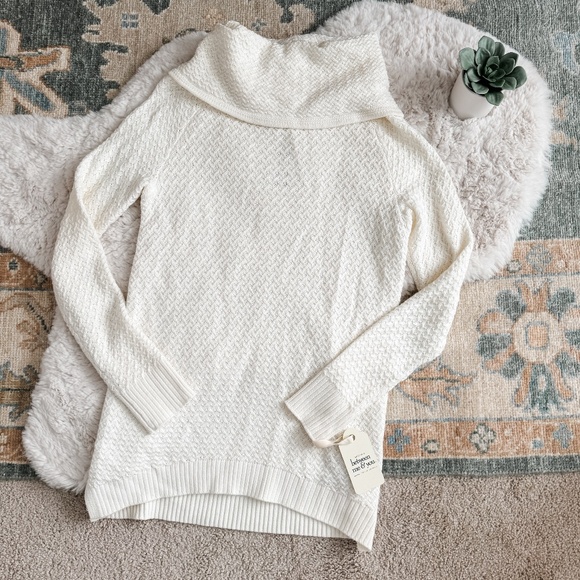 NWT Between Me & You Cream Cowl Neck Seater- Size Medium - Picture 1 of 11